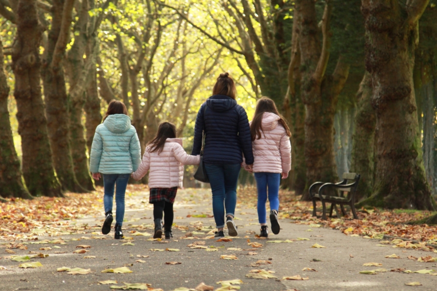 Autumn photo shoot Wales. Helen J Rose - Pontypridd Photographer. Photo shoot South Wales. Family photographer South Wales. Autumn photo shoot Wales. Helen J Rose - Pontypridd Photographer. Photo shoot South Wales. Family photographer South Wales.
