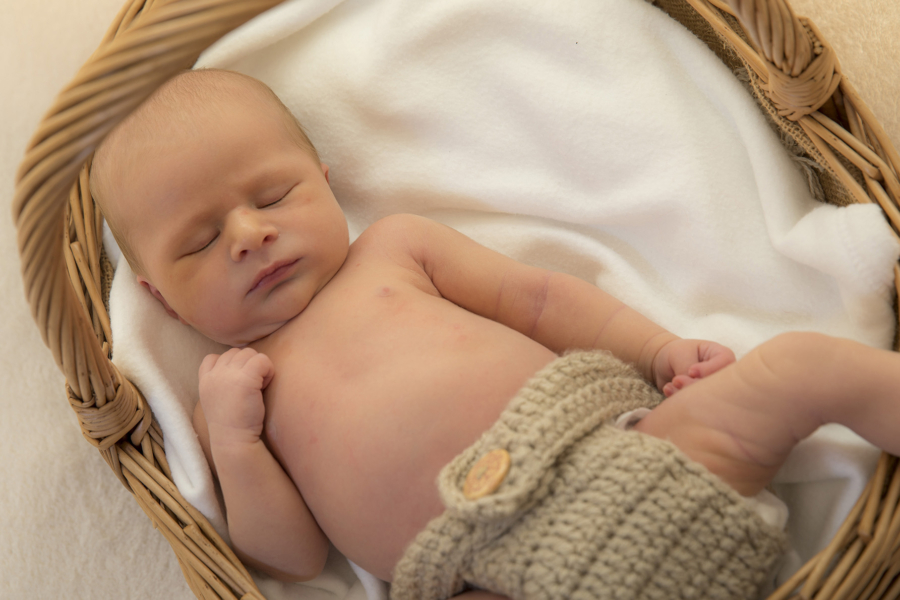 Helen J Rose photography - Pontypridd newborn photographer. south wales newborn photographer. Newborn photography packages. Newborn photo shoots Pontypridd. - Sara V (64) Helen J Rose photography - Pontypridd newborn photographer.Newborn photographer wales. Newborn photography packages. Newborn photo shoots Pontypridd.