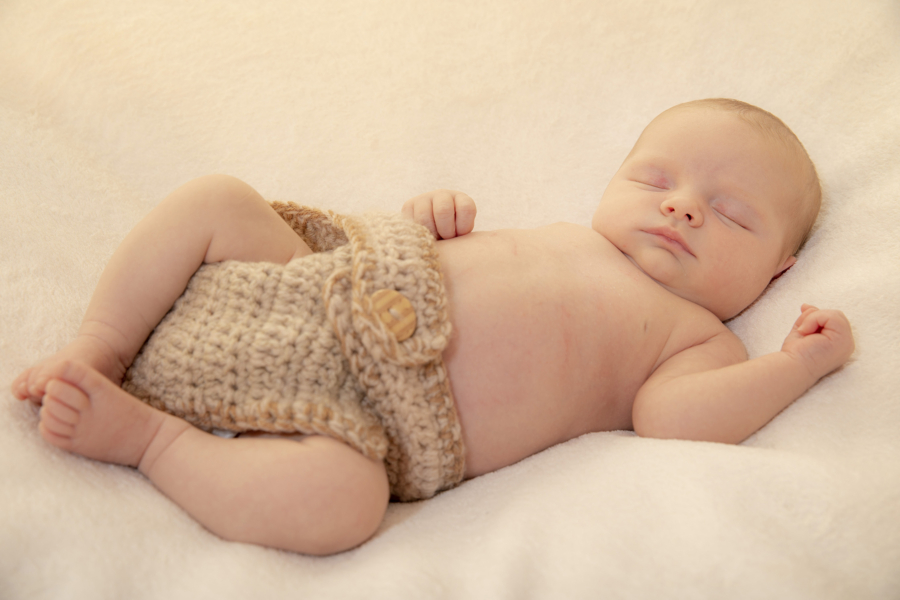 Helen J Rose Photography - pontypridd newborn photographer. South wales newborn photographer. Newborn photo shoots south Wales. Newborn photographer south wales - Helen J Rose Photography