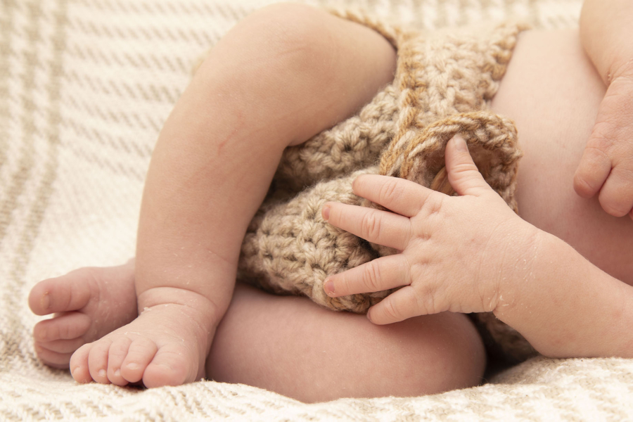 Helen J Rose Photography - pontypridd newborn photographer. South wales newborn photographer. Newborn photo shoots south Wales. Newborn photographer wales - Helen J Rose Photography. Baby photography south Wales.